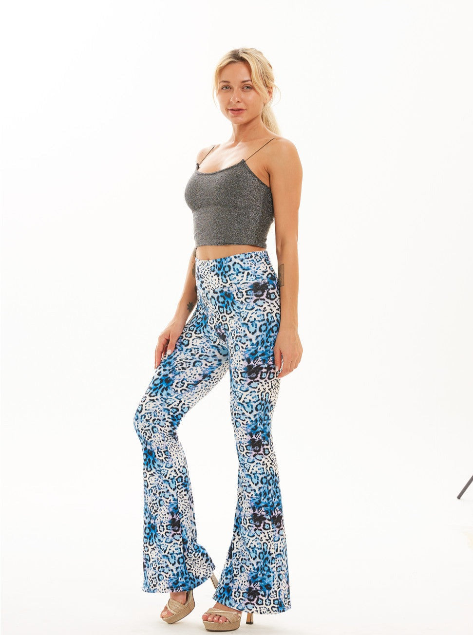 Pantalones ajustados con estampados casuales 