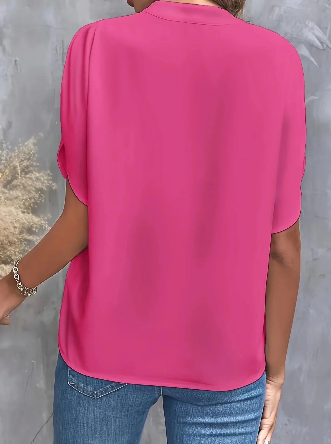 Blusa elegante de escote en V profundo y manga corta 