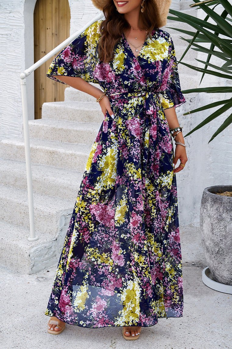 Vestido midi cruzado con escote en V y cinturón con estampado floral en azul real 