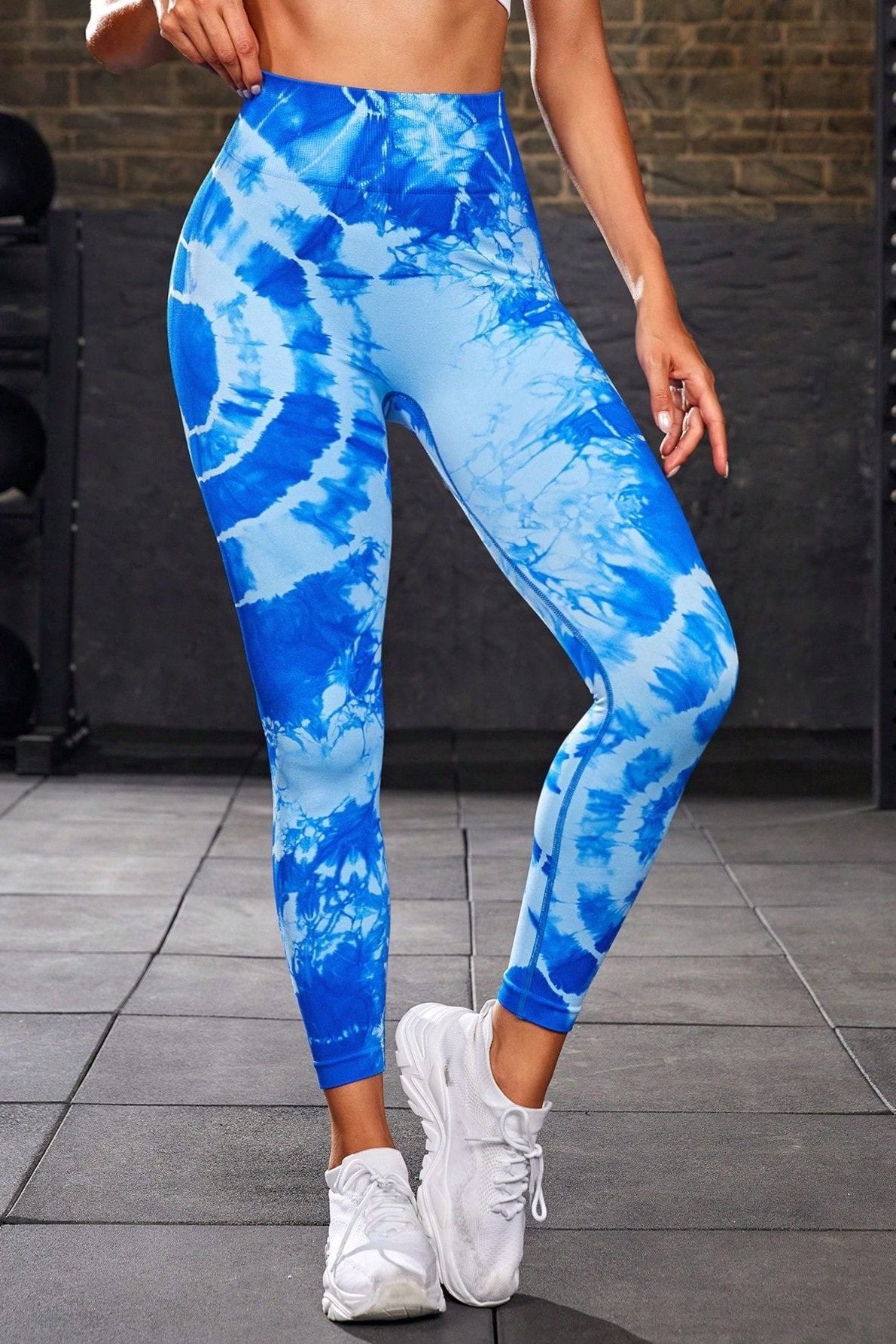 Pantalones de yoga de cintura alta con efecto tie dye sin costuras en color azul 