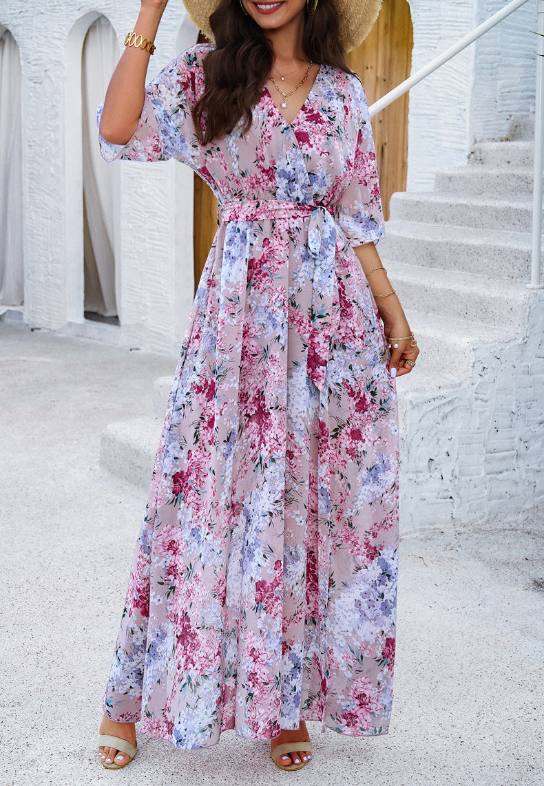 Vestido plisado con escote en V y estampado floral