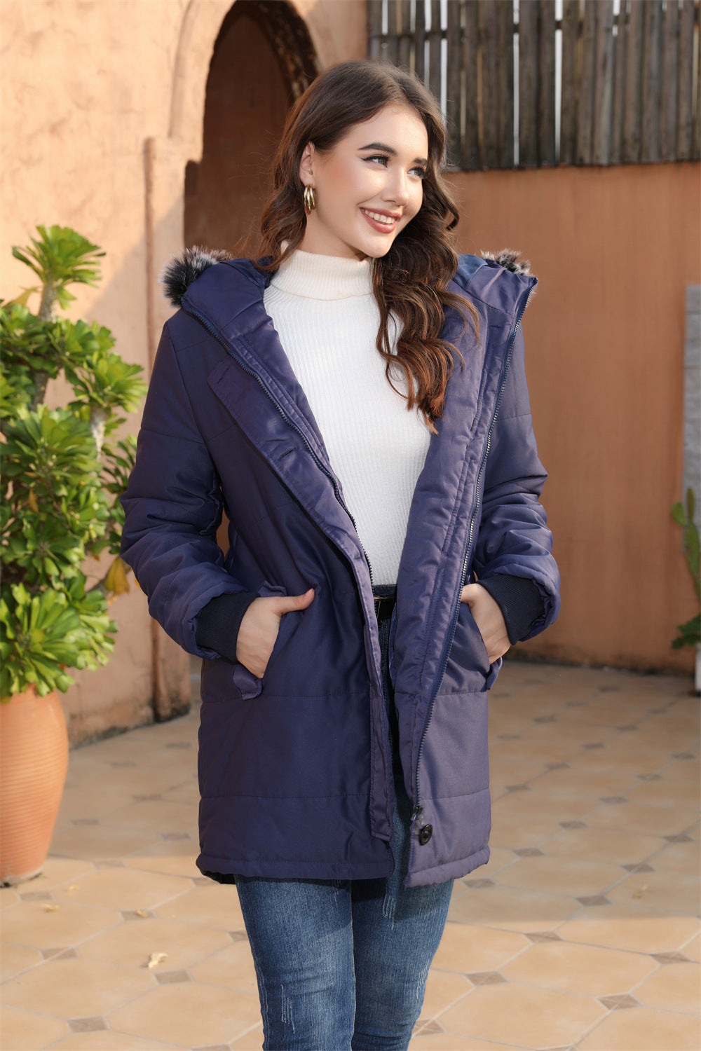 Parka de invierno con capucha de piel sintética