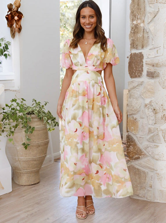 Elegante vestido floral sin espalda y con vuelo