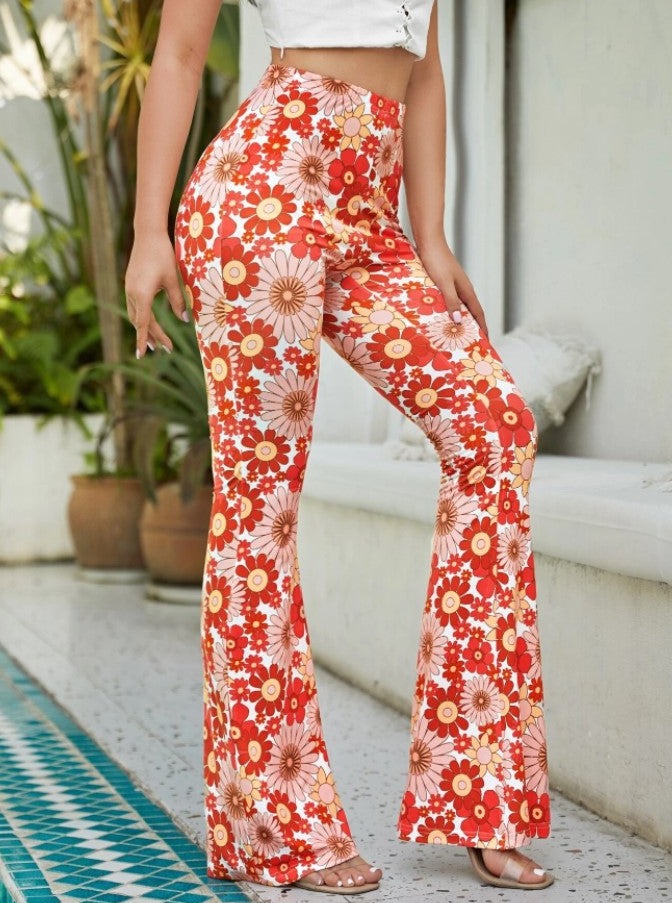 Pantalones ajustados con estampado floral y campana 