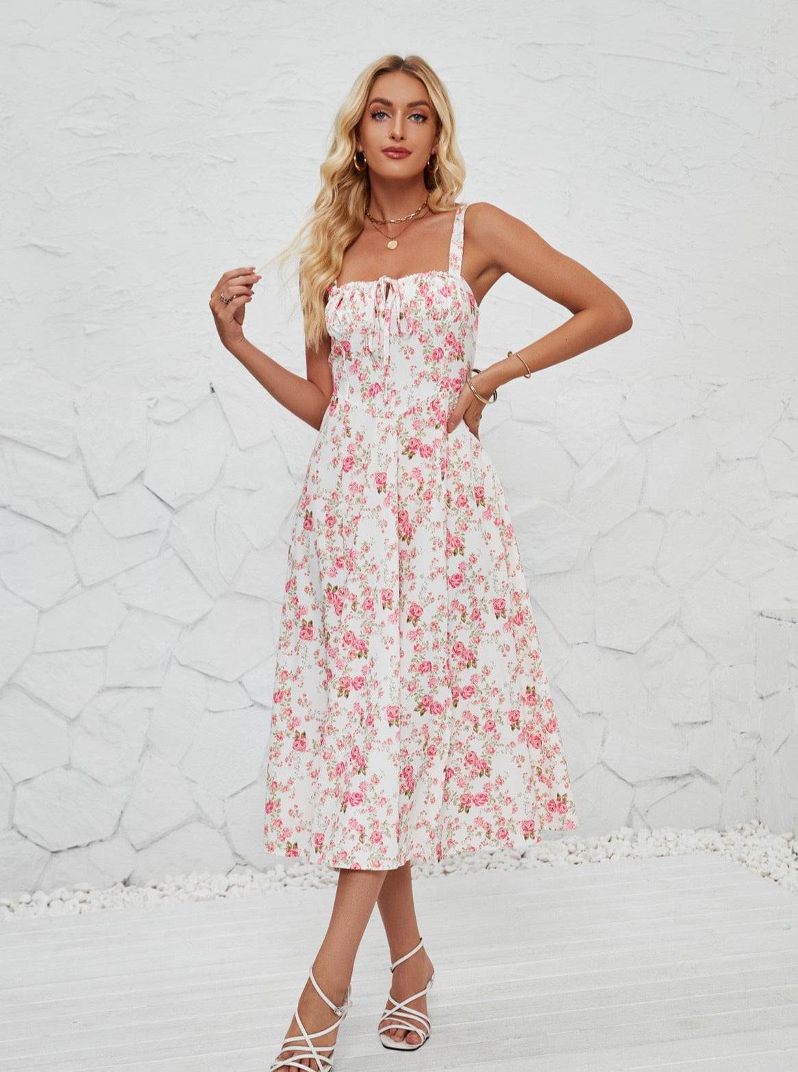 Vestido de sol sin mangas con estampado floral 