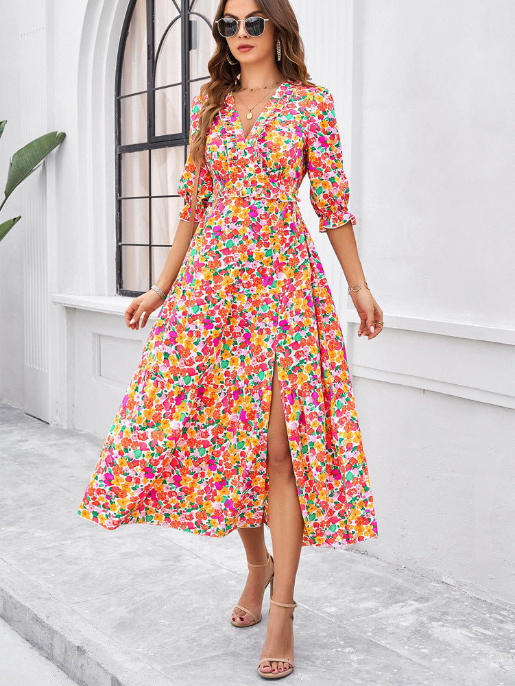 Vestido de verano con escote en V y estampado floral 