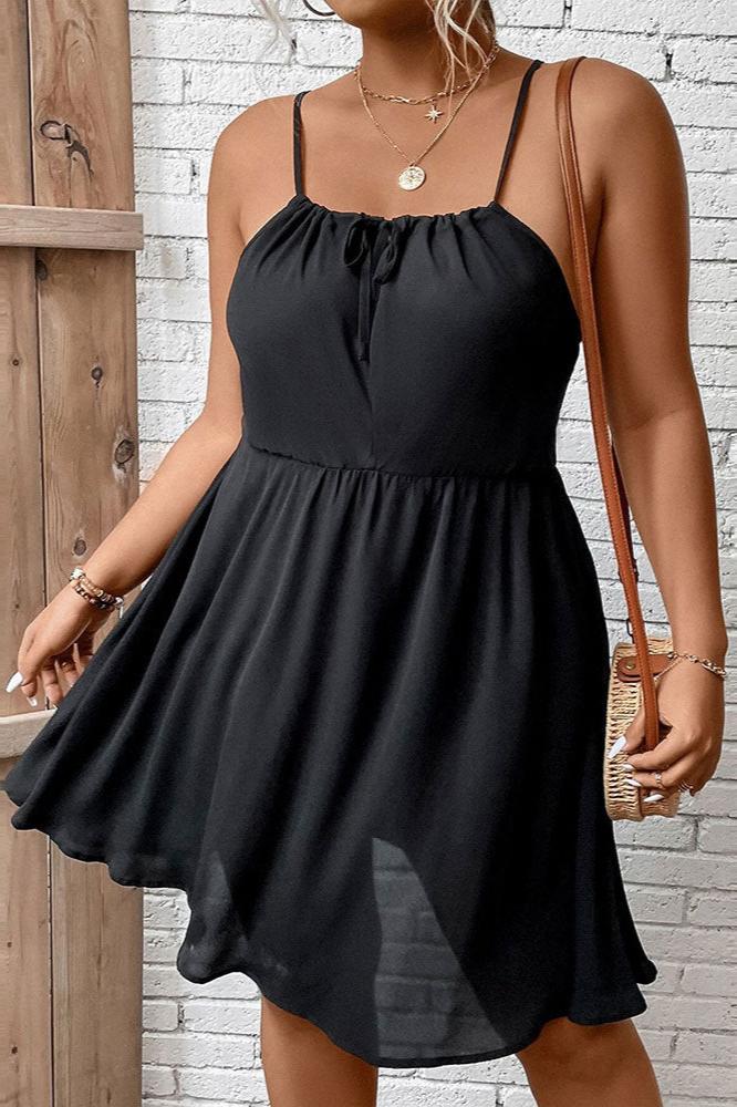 Vestido plisado sin mangas negro de talla grande 