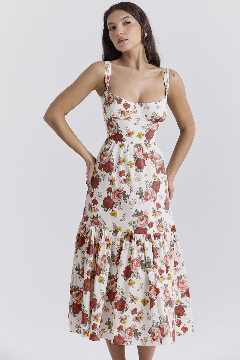 Vestido de verano sin mangas con estampado floral 