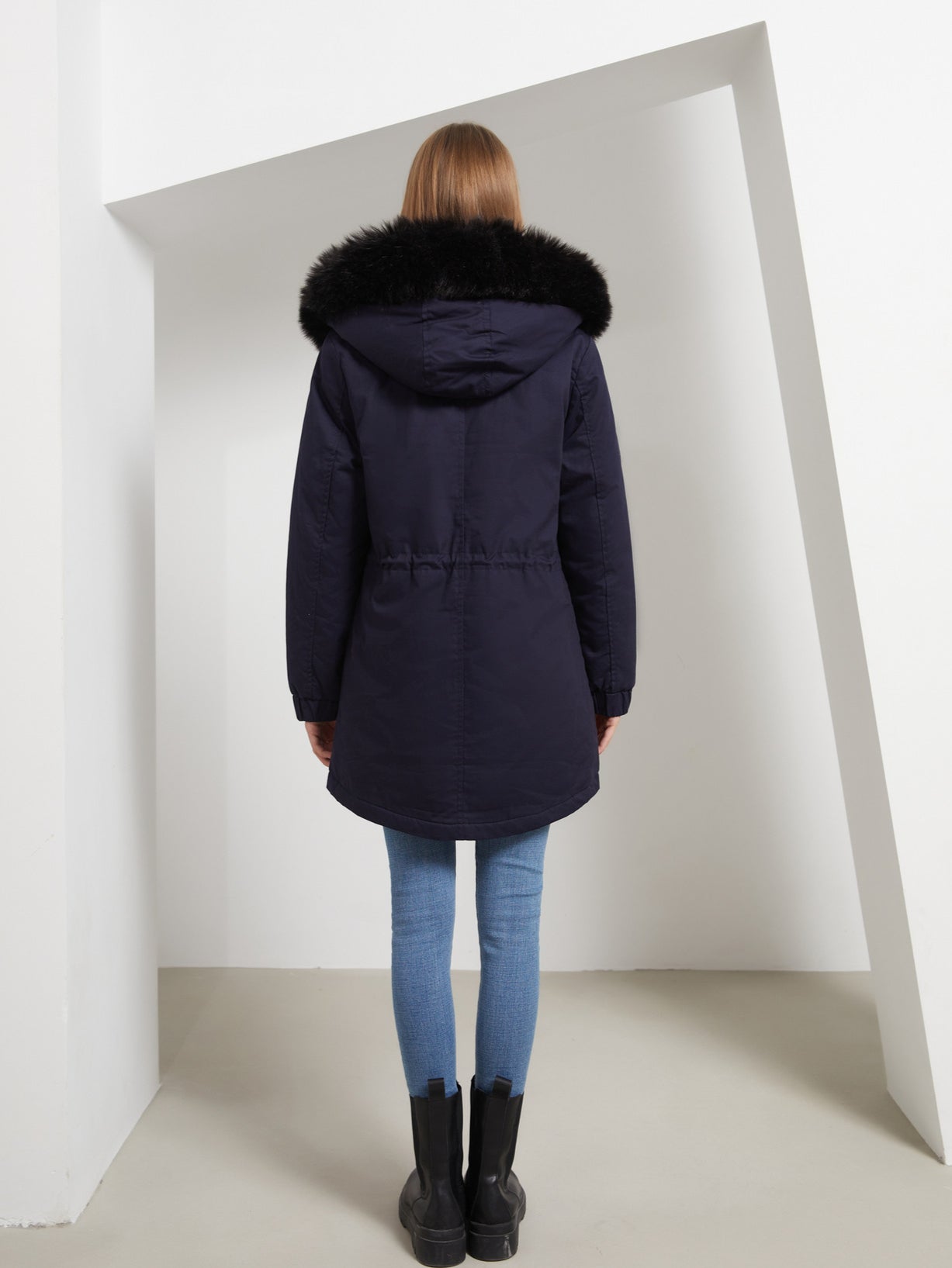 Warme Damen Winterjacke Mit Fellkapuze – Gefütterte Parka Jacke Mit Taillenzug